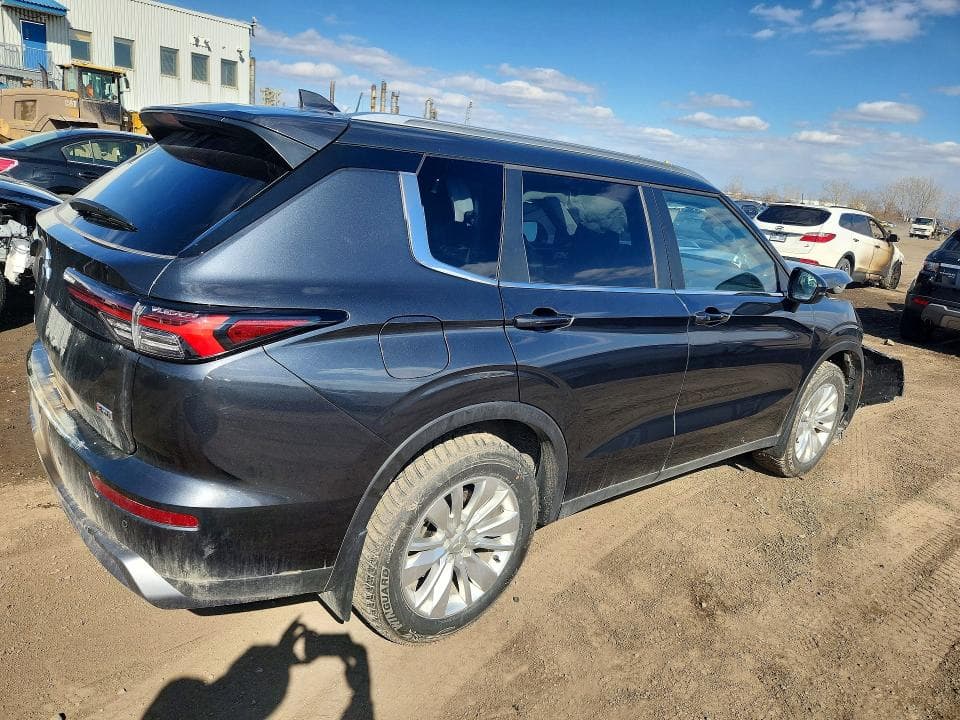 2025 MITSUBISHI OUTLANDER SE 3