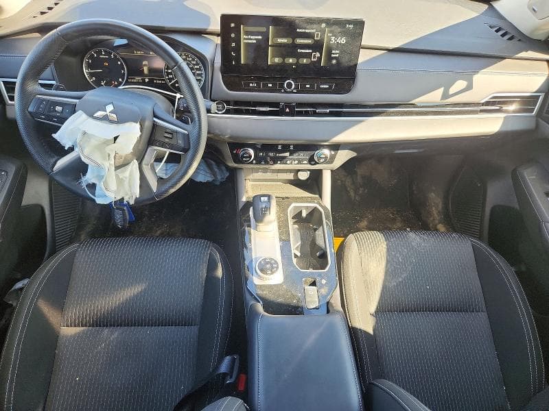2025 MITSUBISHI OUTLANDER SE 8