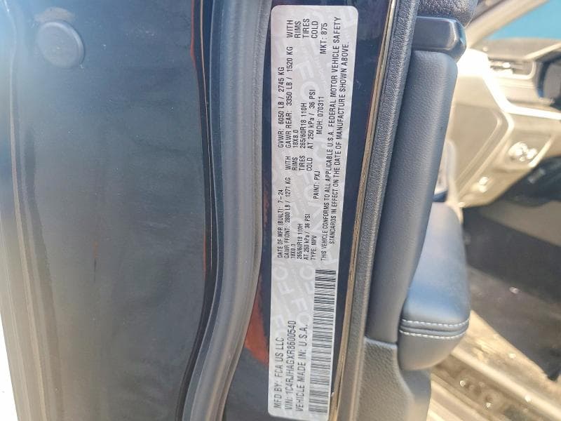 2024 JEEP GRAND CHEROKEE LAREDO 13