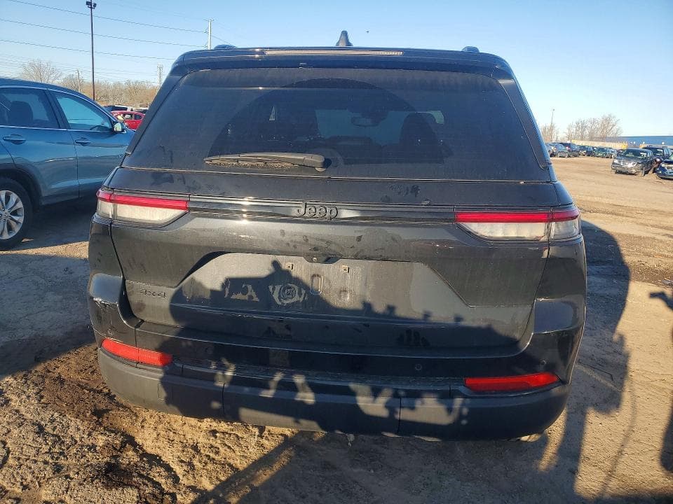 2024 JEEP GRAND CHEROKEE LAREDO 6