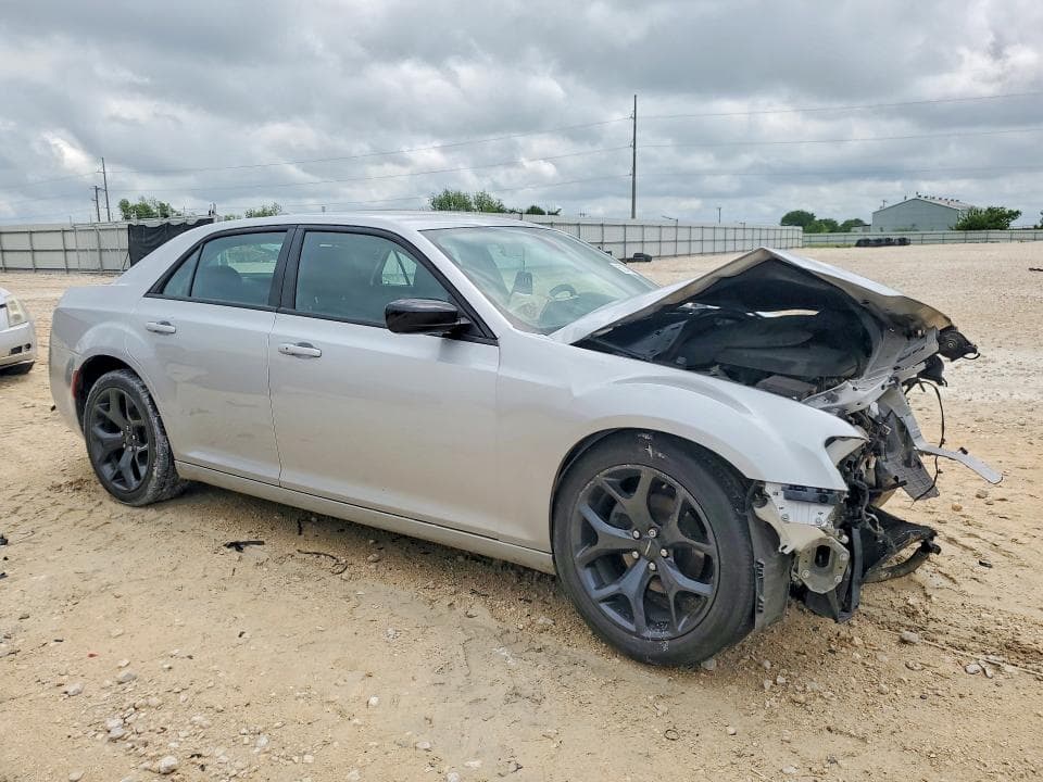 2020 CHRYSLER 300 TOURING 4