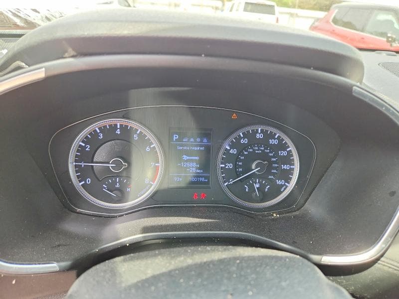 2019 HYUNDAI SANTA FE SE SE 9