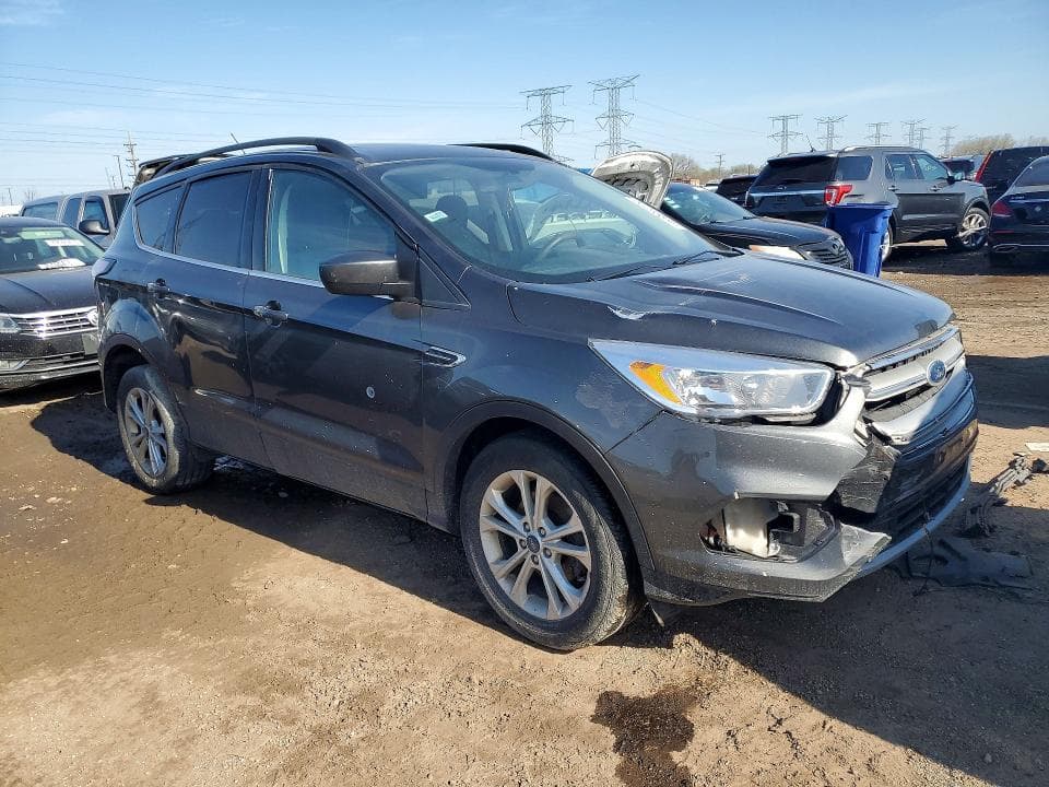 2018 FORD ESCAPE SE 4