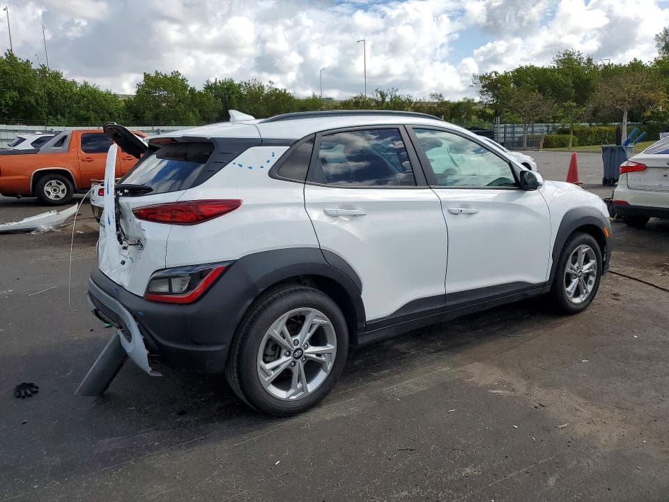 2023 HYUNDAI KONA SEL 3