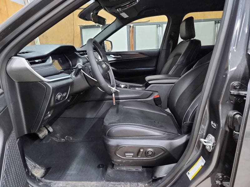 2025 JEEP GRAND CHEROKEE LAREDO 7