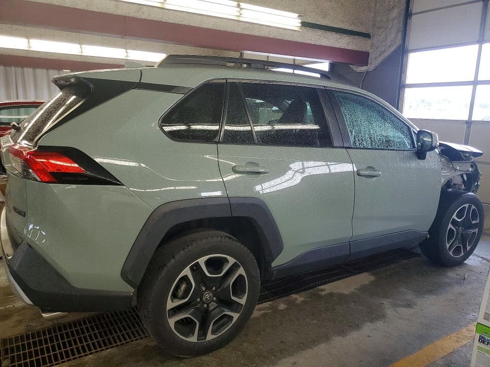 2021 TOYOTA RAV4 3