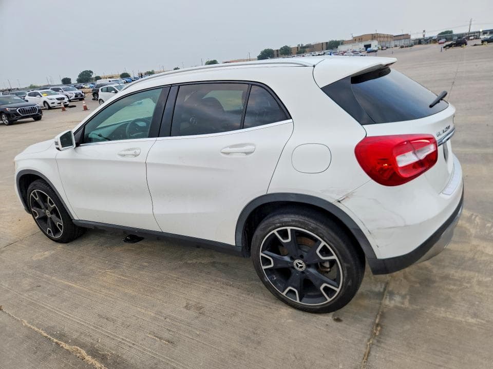 2020 MERCEDES-BENZ GLA 250 4MATIC 2