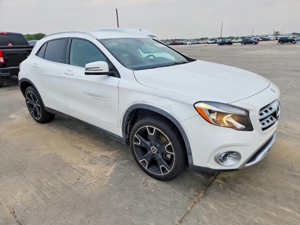 2020 MERCEDES-BENZ GLA 250 4MATIC 4
