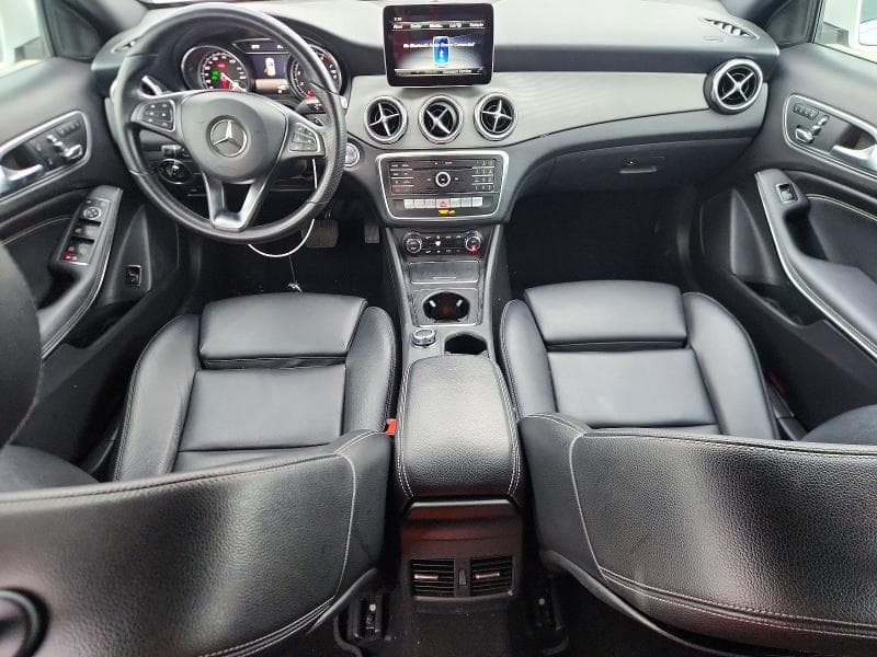 2020 MERCEDES-BENZ GLA 250 4MATIC 8