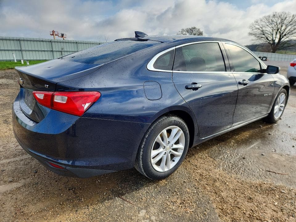 2017 CHEVROLET MALIBU LT 3
