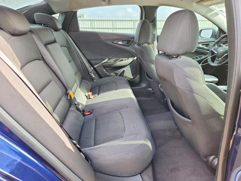 2017 CHEVROLET MALIBU LT 10