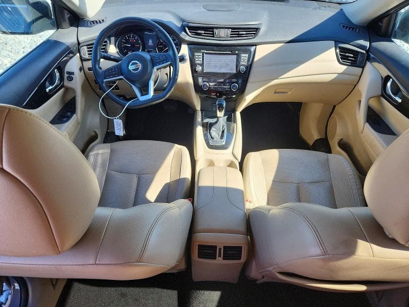 2017 NISSAN ROGUE SL 8