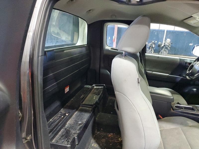 2018 TOYOTA TACOMA SR SR 11