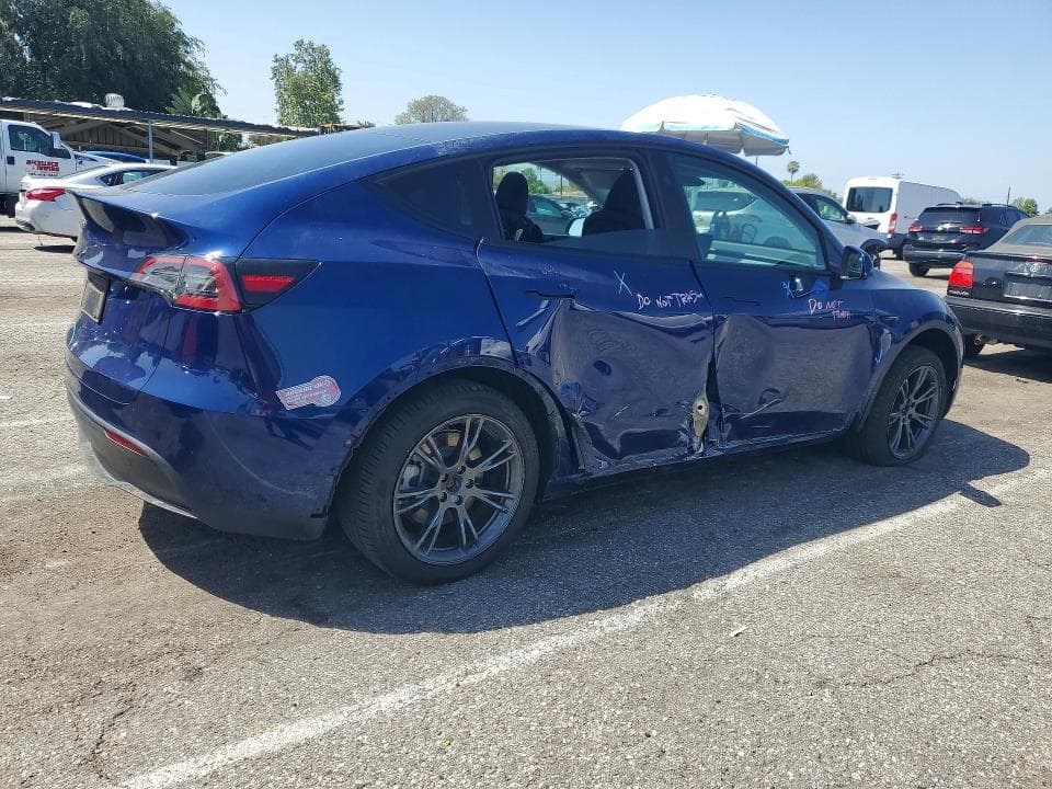2024 TESLA MODEL Y 3