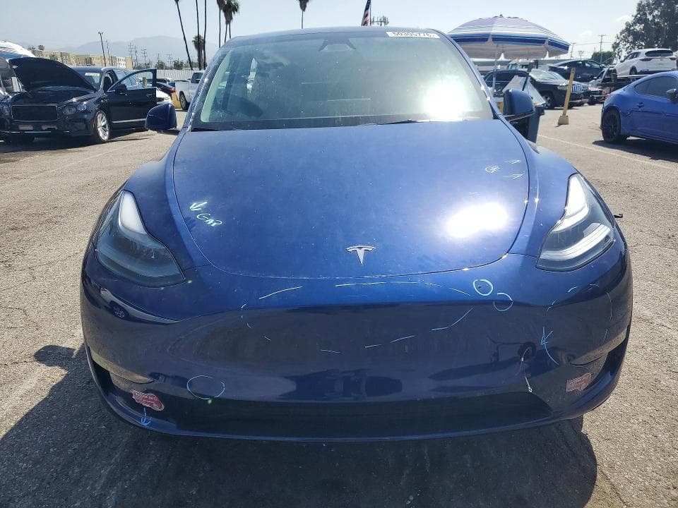 2024 TESLA MODEL Y 5