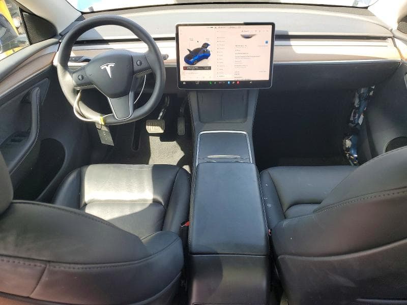 2024 TESLA MODEL Y 8