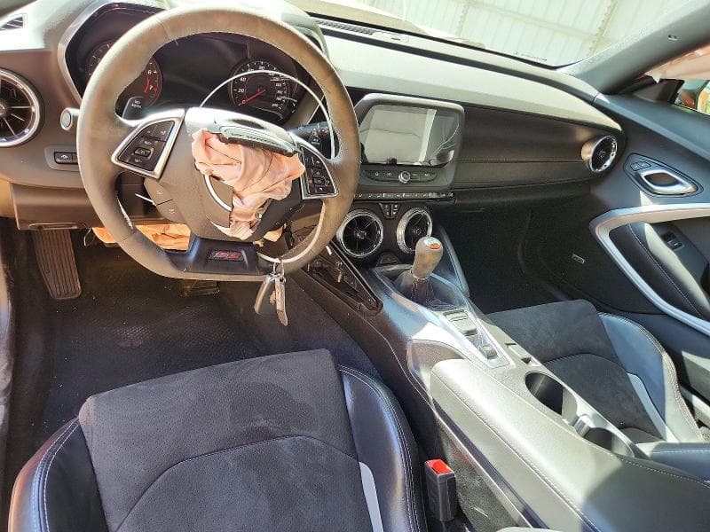 2019 CHEVROLET CAMARO 8
