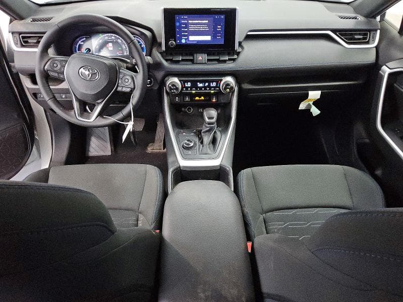 2025 TOYOTA RAV4 HYBRID SE 8