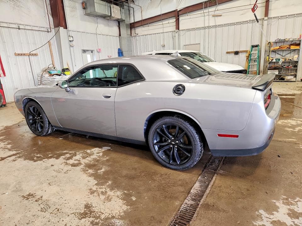 2017 DODGE CHALLENGER SXT 2