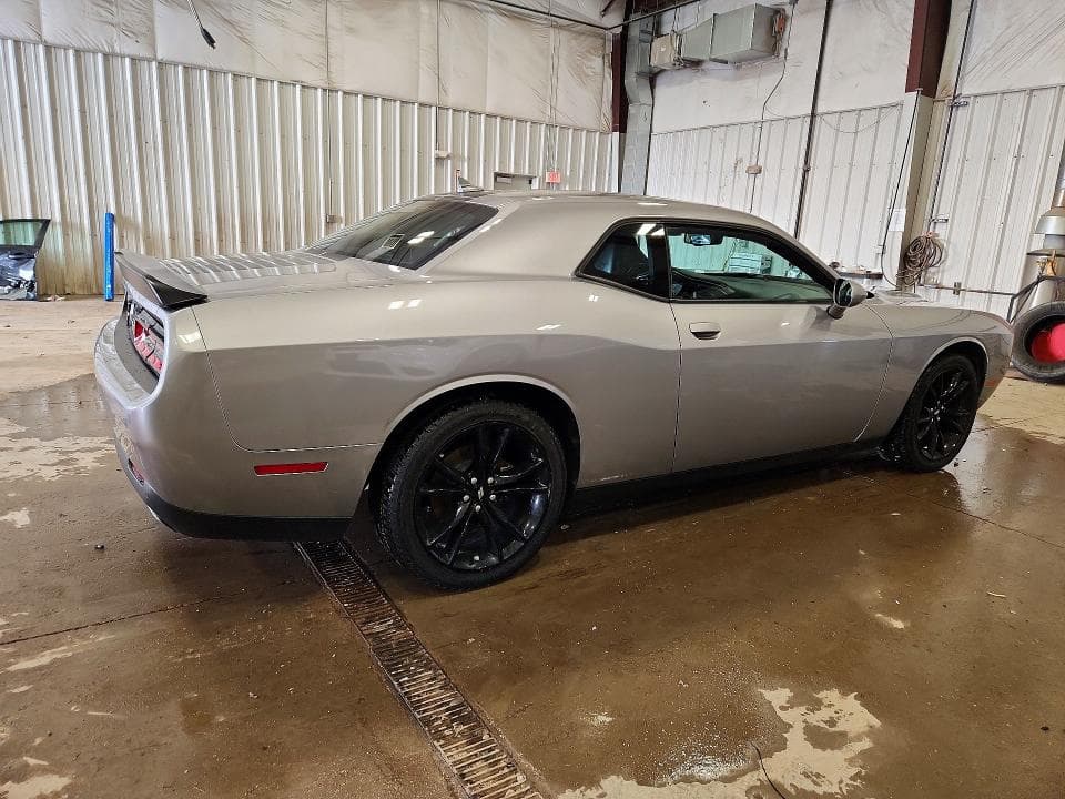 2017 DODGE CHALLENGER SXT 3