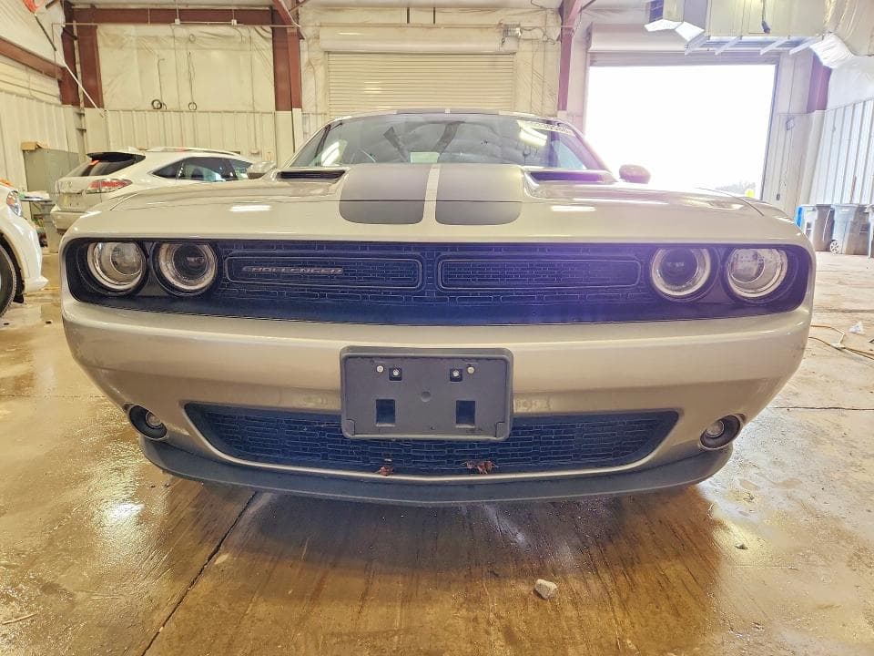 2017 DODGE CHALLENGER SXT 5