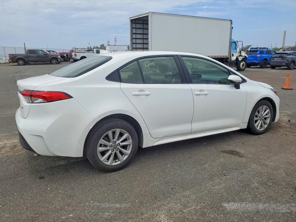 2024 TOYOTA COROLLA LE LE 3