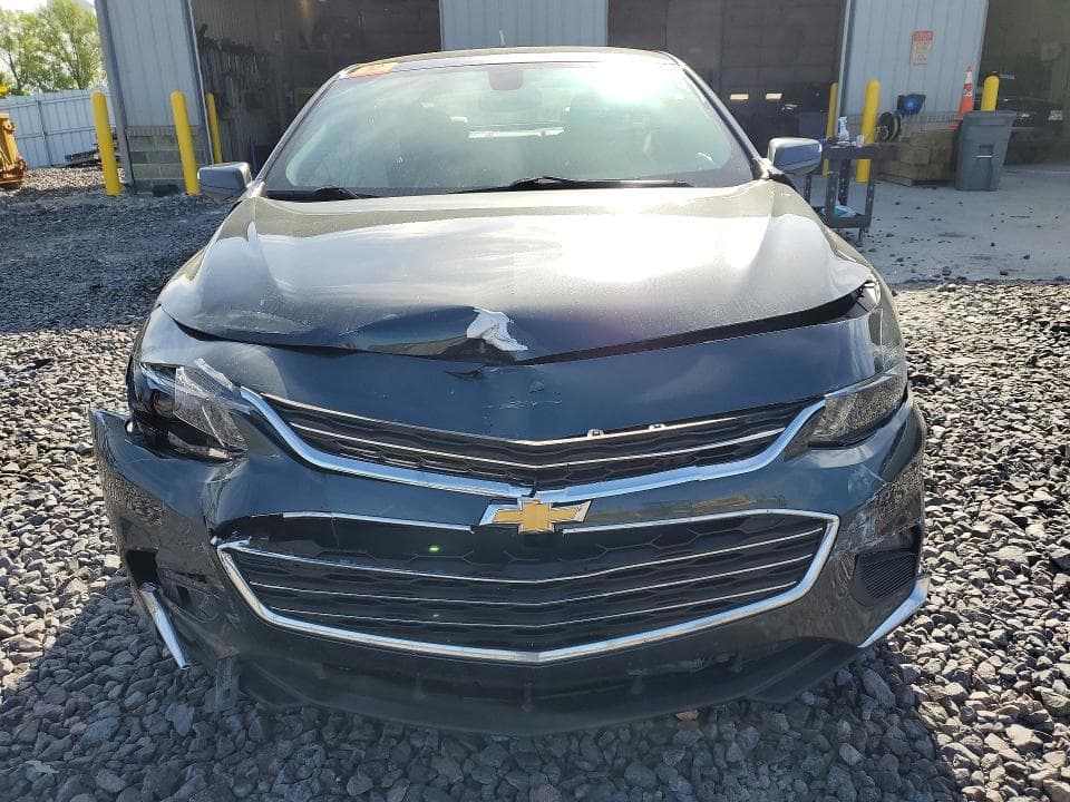 2017 CHEVROLET MALIBU LT 5