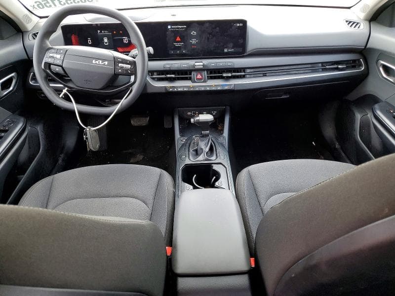 2025 KIA K4 LXS LXS 8
