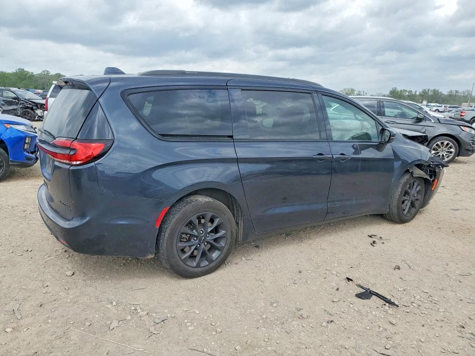 2021 CHRYSLER PACIFICA LIMITED LIMITED 3