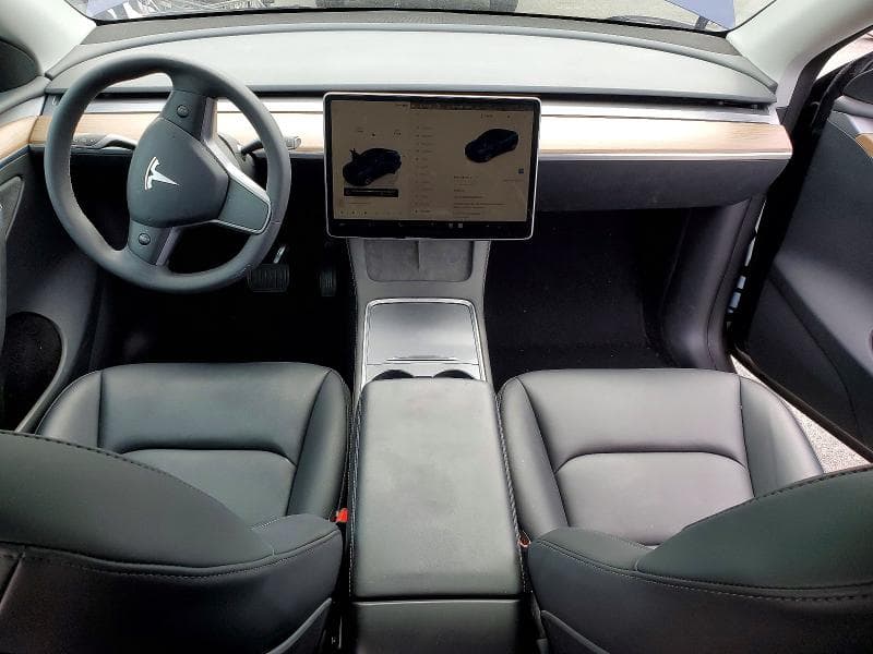 2022 TESLA MODEL Y 8