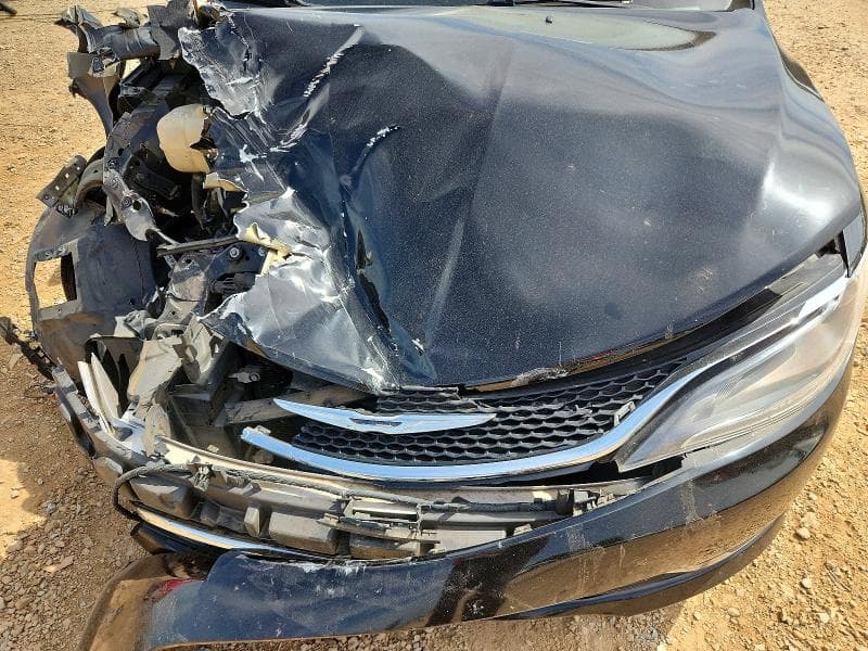 2016 CHRYSLER 200 LIMITED 11