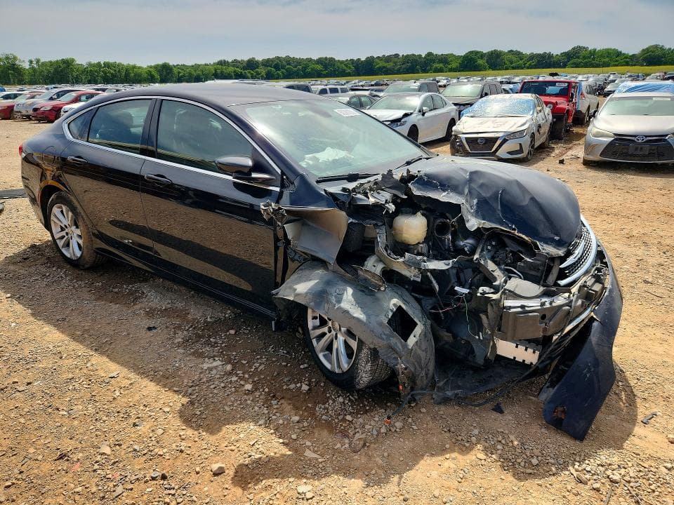 2016 CHRYSLER 200 LIMITED 4