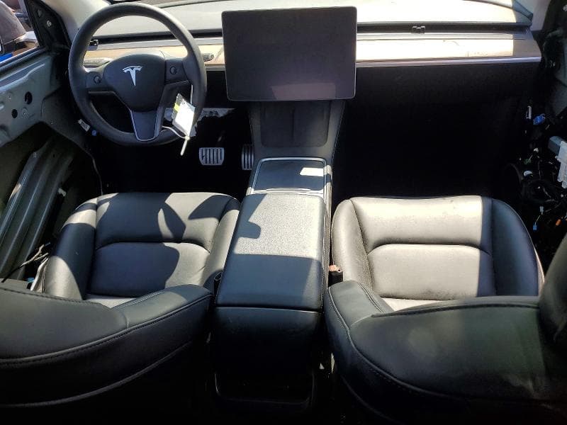 2023 TESLA MODEL Y 8