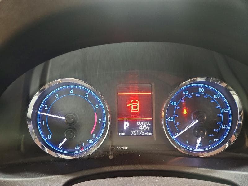2018 TOYOTA COROLLA LE 9