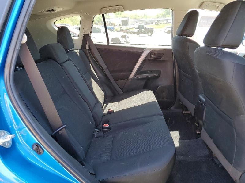 2018 TOYOTA RAV4 LE 11
