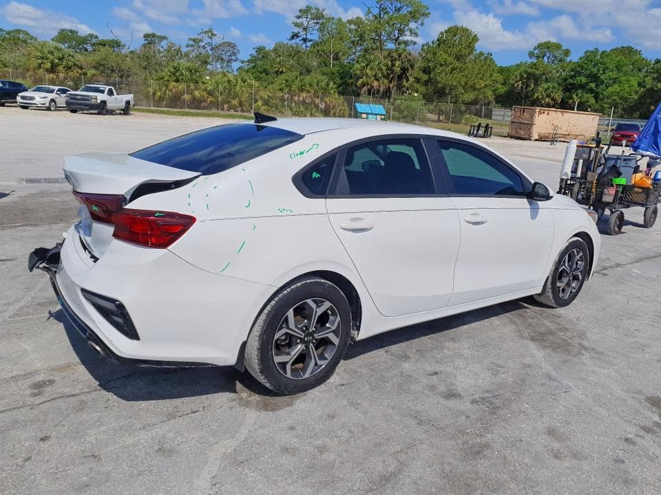 2021 KIA FORTE LXS 3