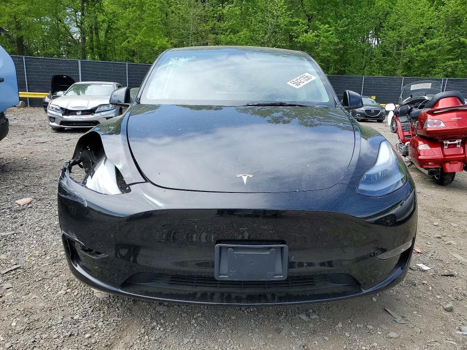 2023 TESLA MODEL Y 5