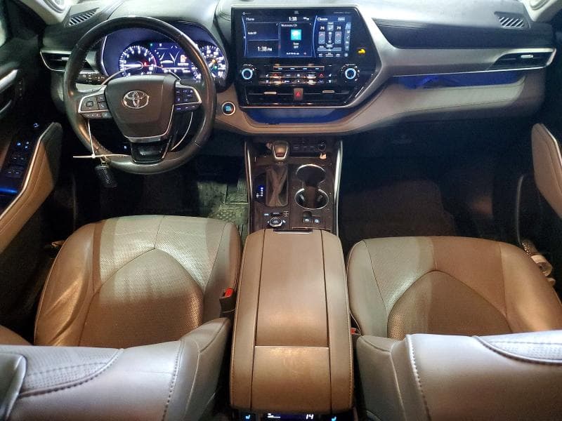 2021 TOYOTA HIGHLANDER PLATINUM 8
