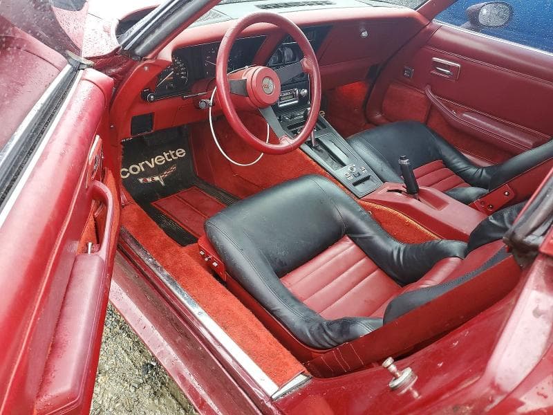 1982 CHEVROLET CORVETTE 8
