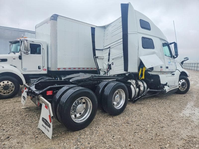 2025 VOLVO VN VNL 4