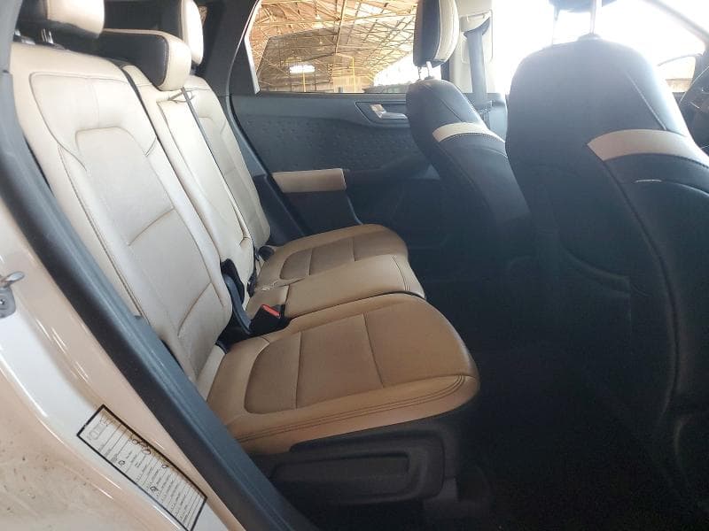 2020 FORD ESCAPE TITANIUM 10