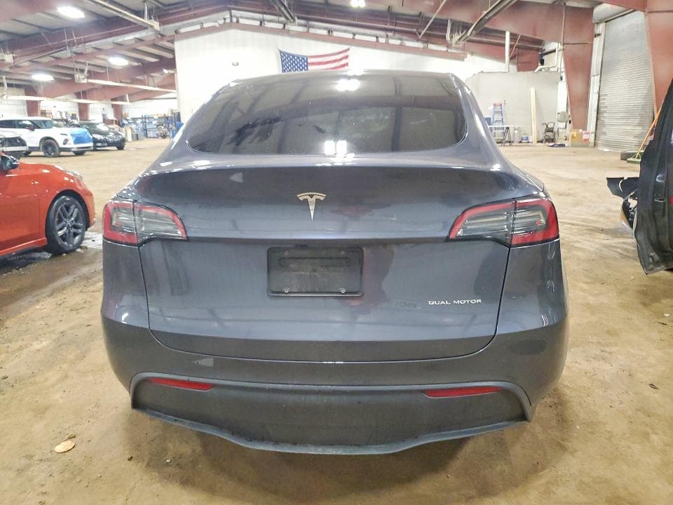 2023 TESLA MODEL Y 6