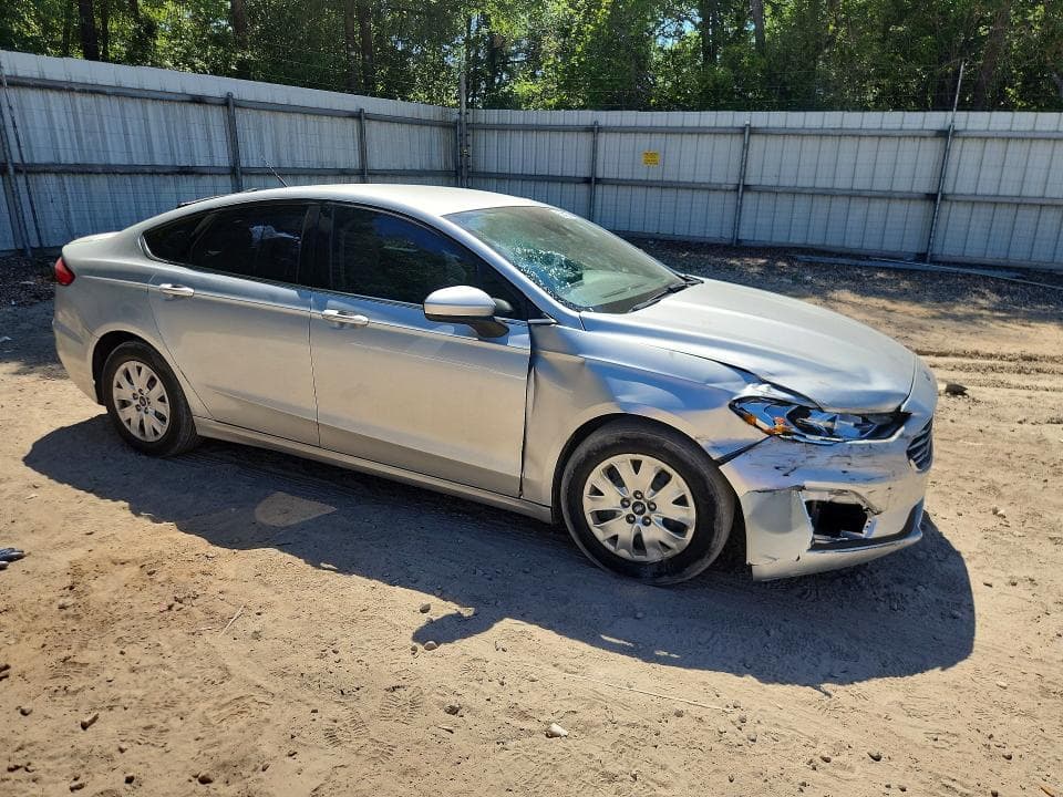 2019 FORD FUSION S S 4