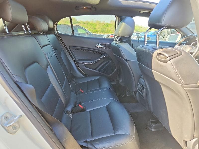 2016 MERCEDES-BENZ GLA 250 11