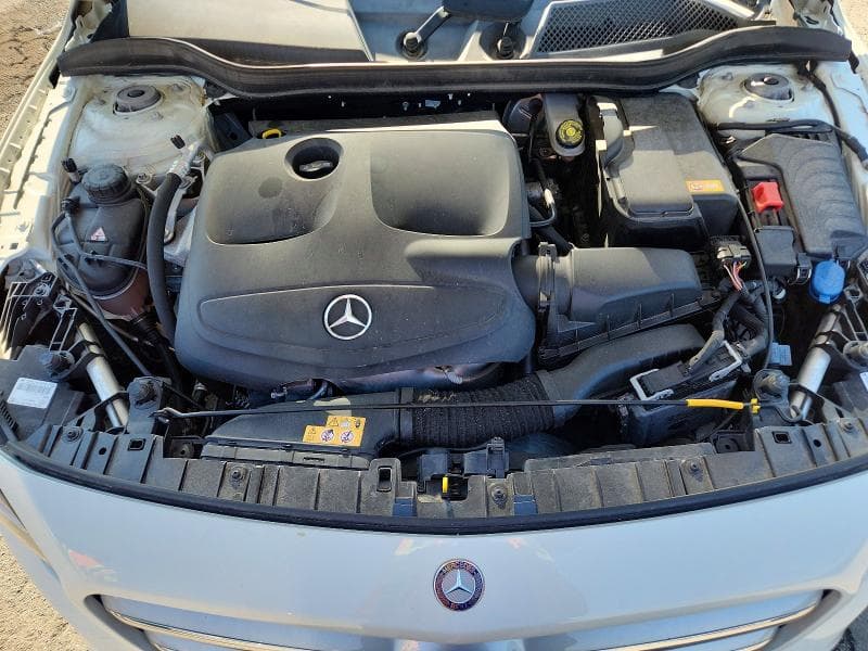 2016 MERCEDES-BENZ GLA 250 12