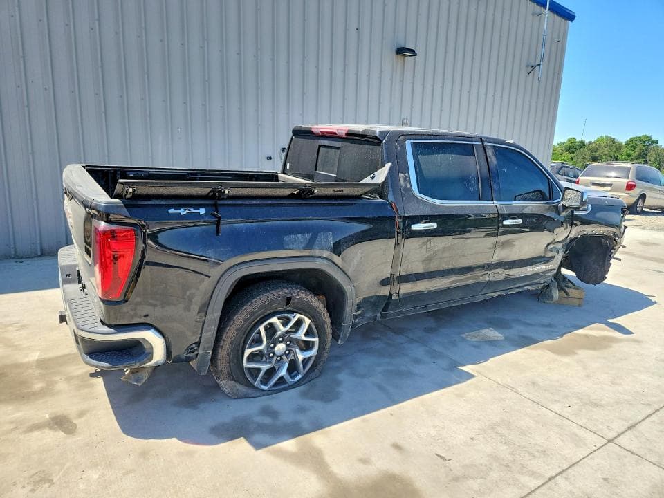 2023 GMC SIERRA K1500 SLT 3