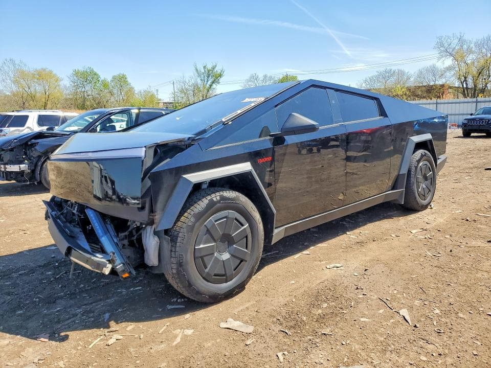 2024 TESLA CYBERTRUCK 1