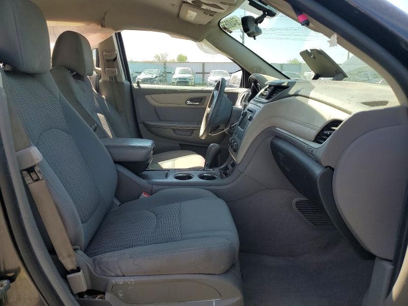 2017 CHEVROLET TRAVERSE LS 7