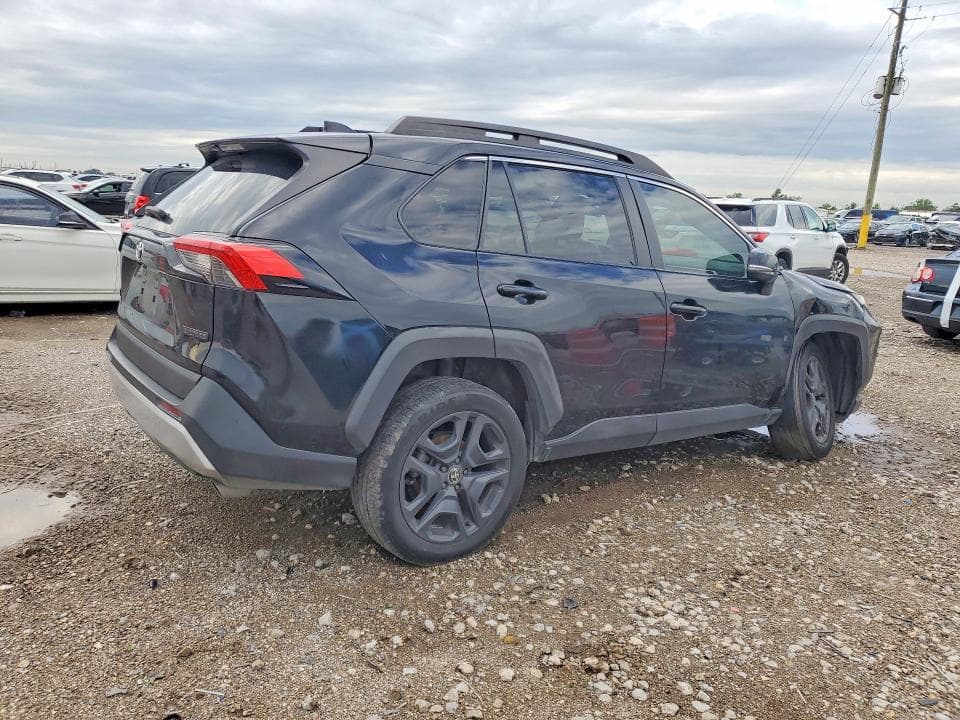 2022 TOYOTA RAV4 ADVENTURE 3