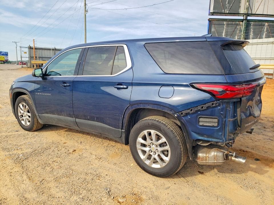 2023 CHEVROLET TRAVERSE LS 2